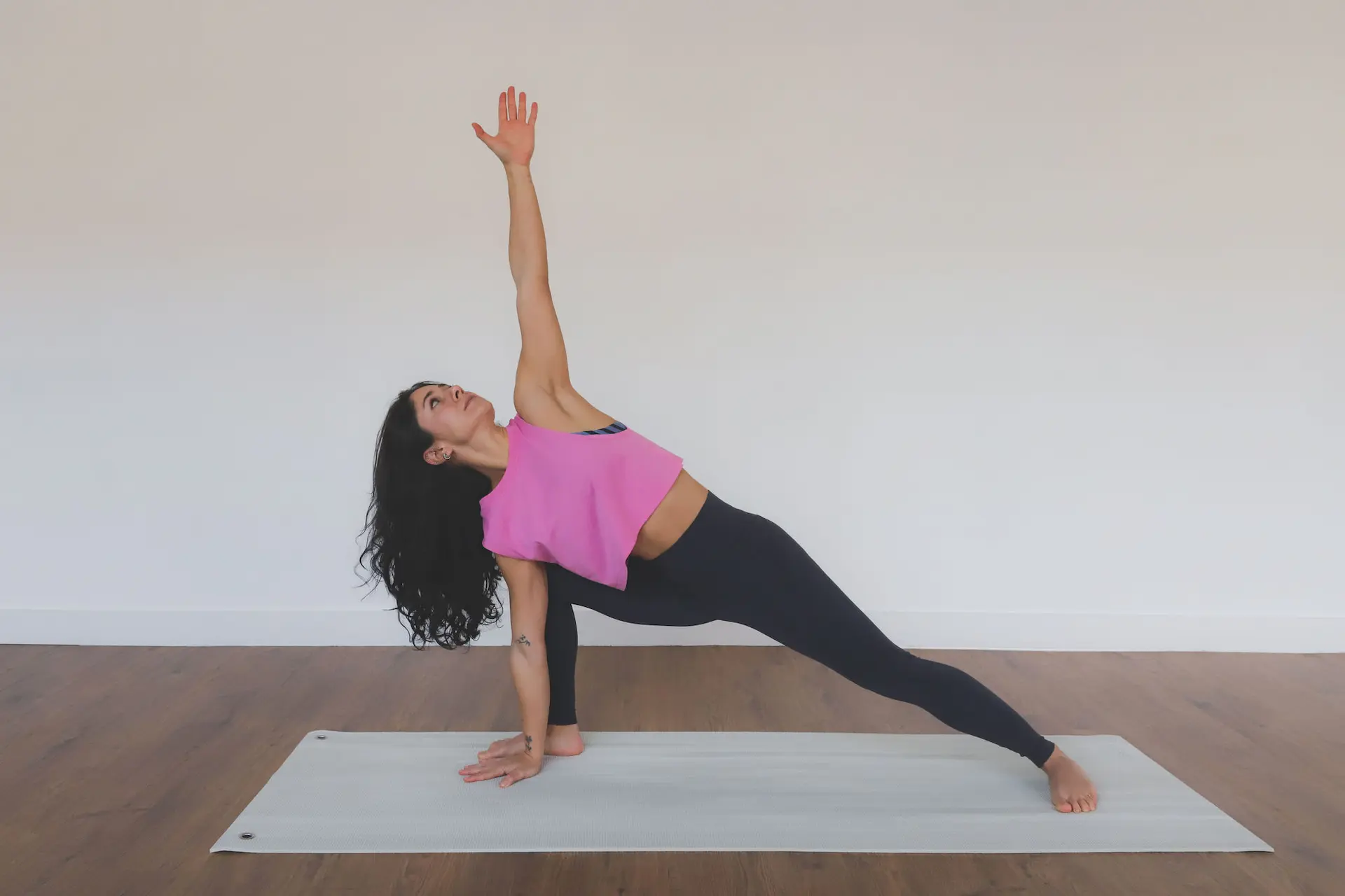 Clase de Hatha Yoga en Conexión